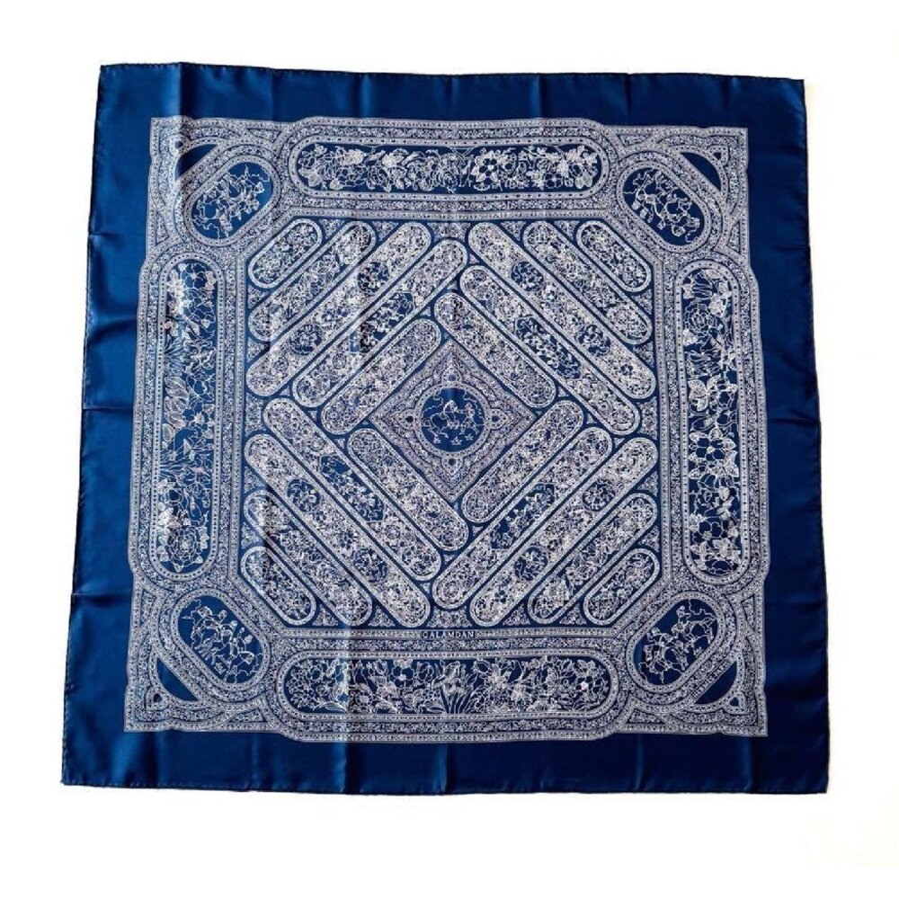 NWOT Hermes blue white qalamdan details pattern scarf 87 cm